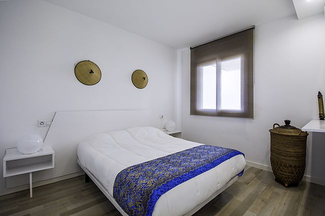 Double room renovated apartment Rosas