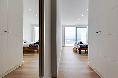 Preciosa casa d'obra nova amb vistes al mar 