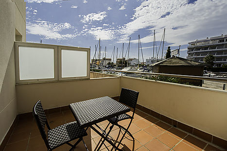 Buy apartment Rosas. Real estate agency Costa Brava