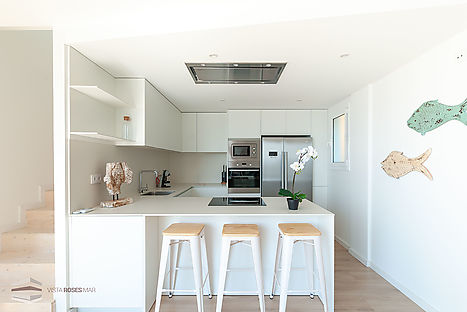 Comprar casa obra nueva en Rosas. Puig Rom.