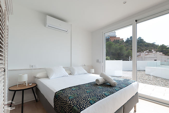 Louer nouvelle maison avec piscine et vue sur mer à Rosas