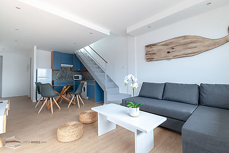 Apartamento ático para vender en Rosas