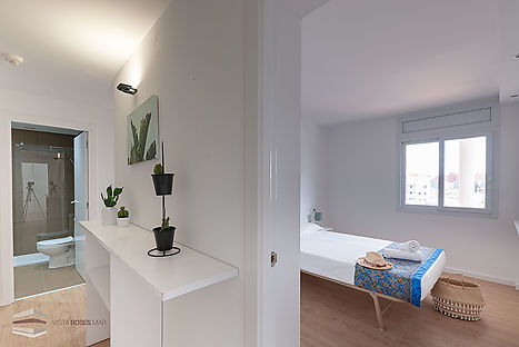 Apartamento con jacuzzi y vistal al mar a Roses