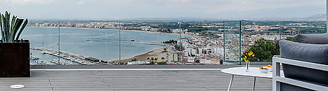 Preciosa casa d'obra nova amb vistes al mar 