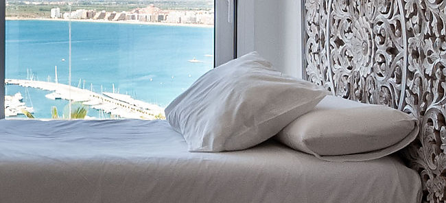 Preciosa casa d'obra nova amb vistes al mar 