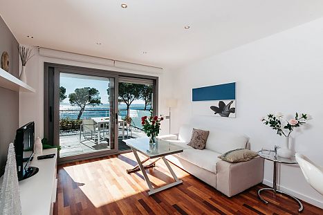 Apartment for holidays rental with sea view in Canyelles (Roses)