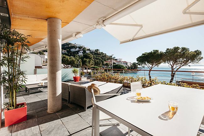 Apartamento en alquiler vacacional con vistas al mar en Canyelles (Roses)