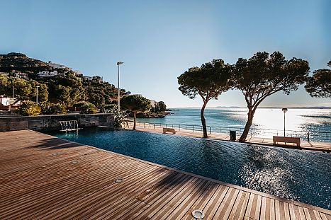 Apartamento en alquiler vacacional con vistas al mar en Canyelles (Roses)