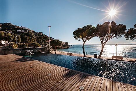 Appartement en location de vacances avec vue sur la mer à Canyelles (Roses)