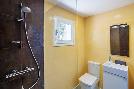 Vent de Mar - 2 bedrooms with balcony and community Jacuzzi