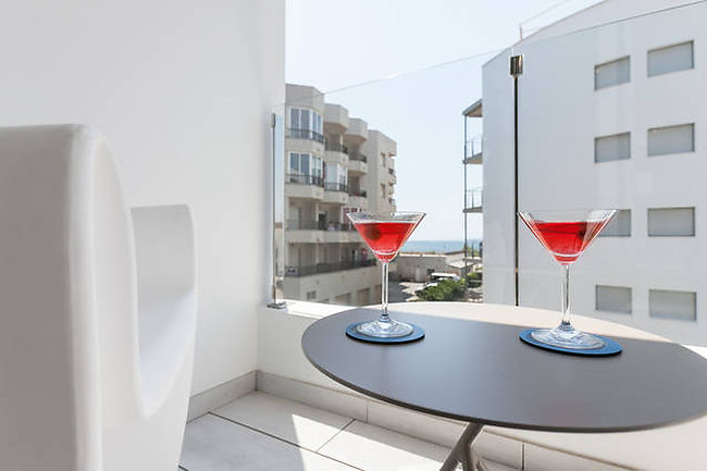 Vent de Mar - 2 bedrooms with balcony and community Jacuzzi