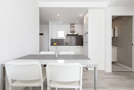 Vent de Mar - 2 bedrooms with balcony and community Jacuzzi