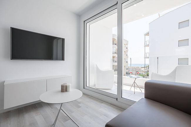 Vent de Mar - 2 bedrooms with balcony and community Jacuzzi