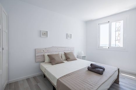 Vent de Mar - 2 bedrooms with balcony and community Jacuzzi