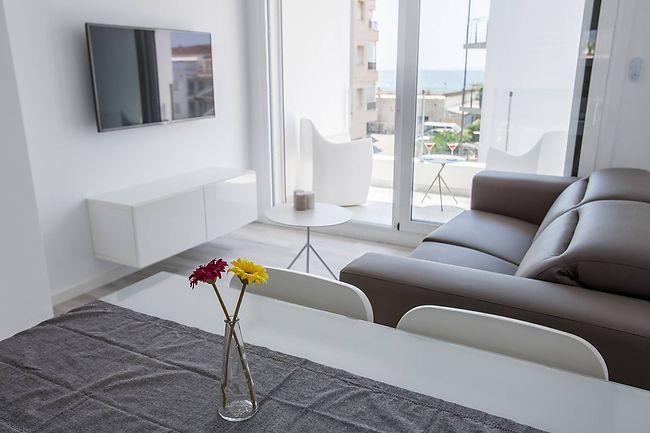 Vent de Mar - 2 bedrooms with balcony and community Jacuzzi