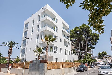 Vent de Mar - 3 bedrooms and 2 bathrooms. Community Jacuzzi