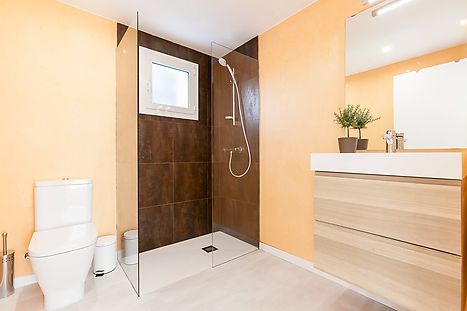 Vent de Mar - 3 dormitorios y 2 baños. Jacuzzi comunitario. Planta Baja