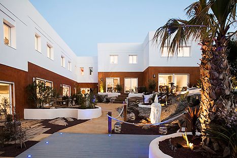Villa Batik - 9 Casas de estilo balines con piscina y jacuzzi en Roses