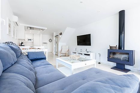 Casa reformada con vista al canal y en segunda línea de mar en alquiler vacacional en Empuriabrava