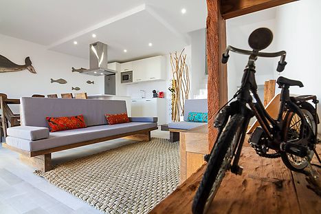 Villa Batik - 9 Casas de estilo balines con piscina y jacuzzi en Roses