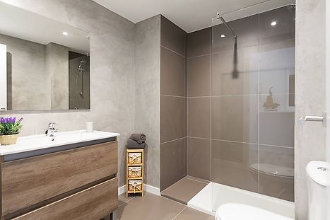 Apartamento totalmente reformado con piscina comunitaria