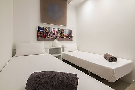 Apartamento totalmente reformado con piscina comunitaria