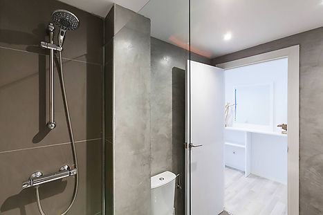 Apartamento totalmente reformado con piscina comunitaria