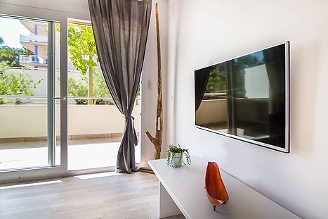 Apartamento totalmente reformado con piscina comunitaria