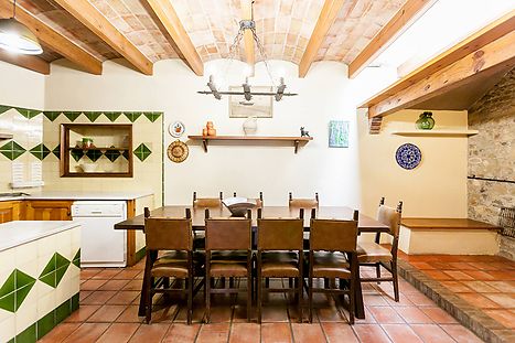 Casa rural con piscina en venta en el Empordà